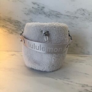 Lululemon Fleece/Sherpa Crossbody Bucket Bag